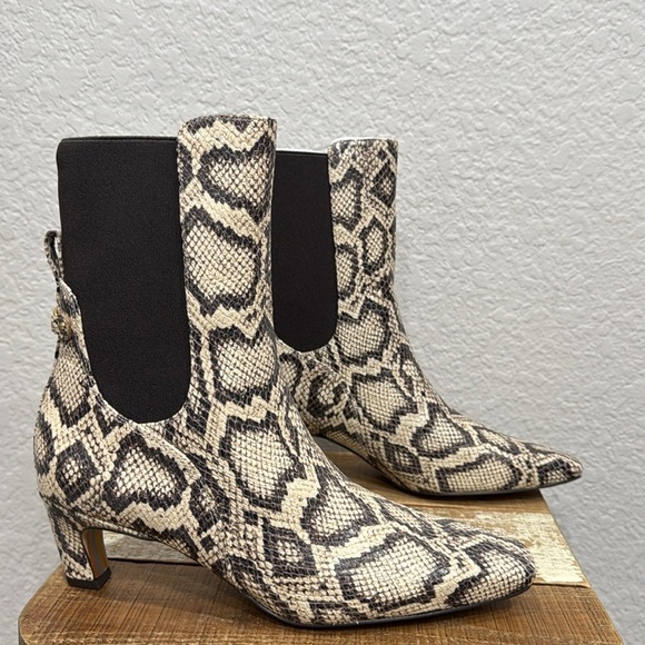 Sam Edelman Margo Snake PrintKitten Heel Bootie Size  8 - Picture 2 of 7
